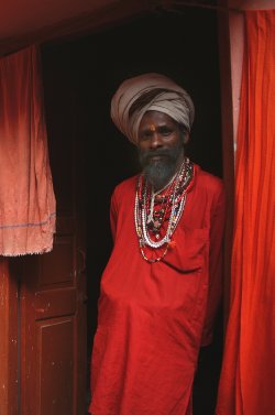 1482918188-5863892c1778e-4-banaras-india-documentary-photography-by-indian-artist-diwan-manna-img-978.jpg